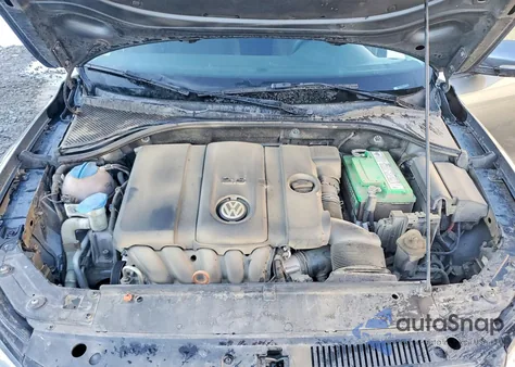 2012 Volkswagen Passat S z USA, uszkodzony, nr VIN 1VWAP7A30CC056716